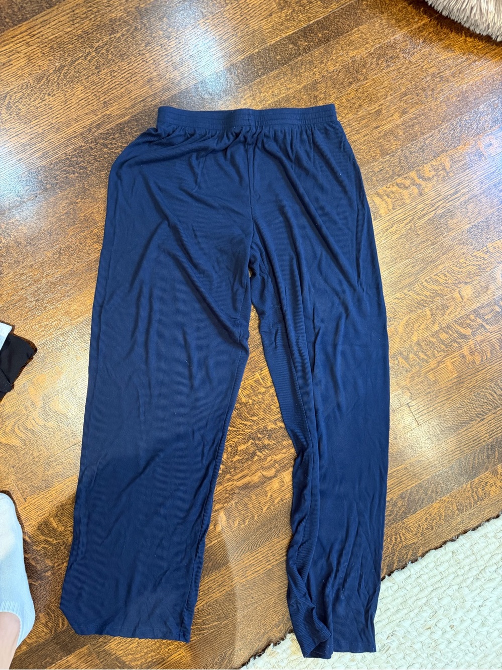 Aritzia Navy Ribbed sweatpants - Picture 2 of 2